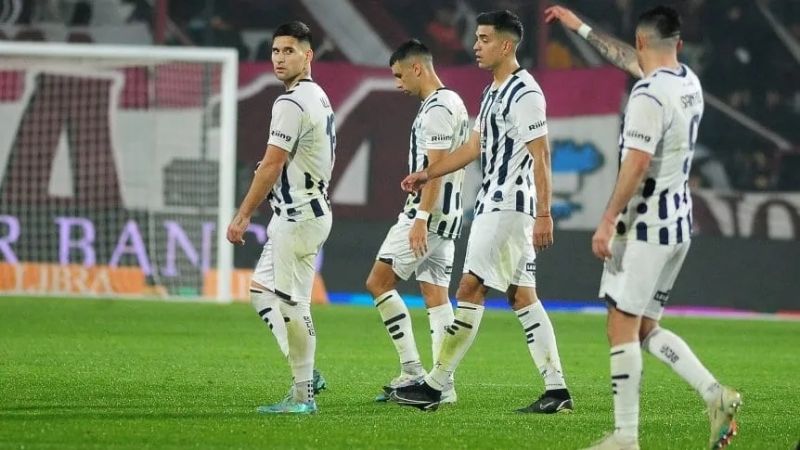 Talleres perdió con Lanús y lo festejó River
