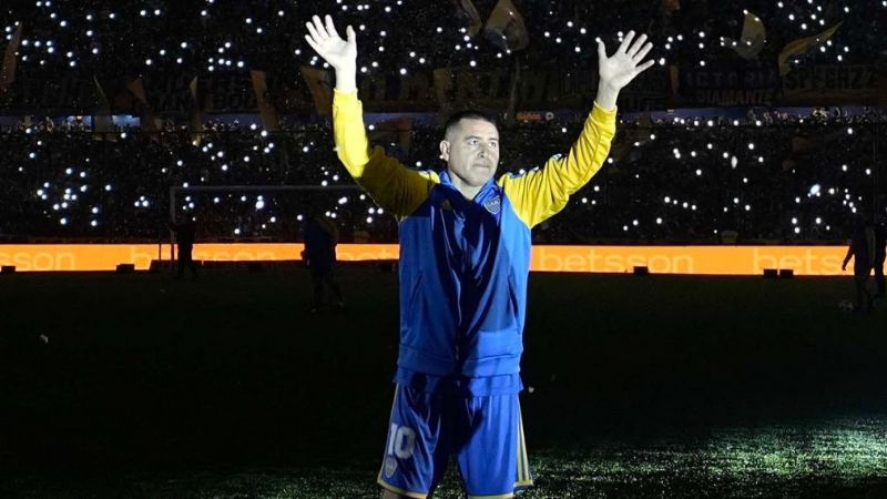 Riquelme tuvo su despedida con goles y muchas emociones