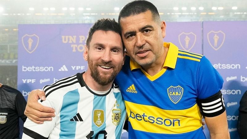 Riquelme tuvo su despedida con goles y muchas emociones