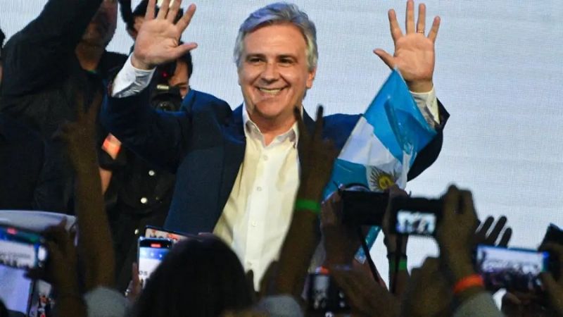 Llaryora le saca 3 puntos a Juez y será gobernador