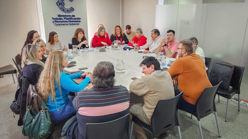 Sueldos para Docentes: 145 mil en Junio y 165 mil en julio