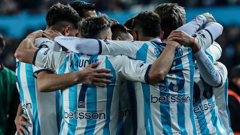 Racing pasó primero y Argentinos como segundo