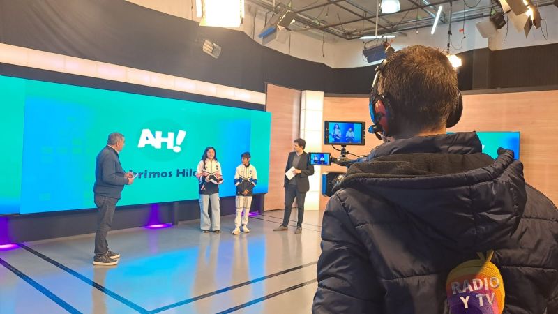 Por el día del Camarógrafo, alumnos visitaron el estudio de Catamarca Radio y Televisión