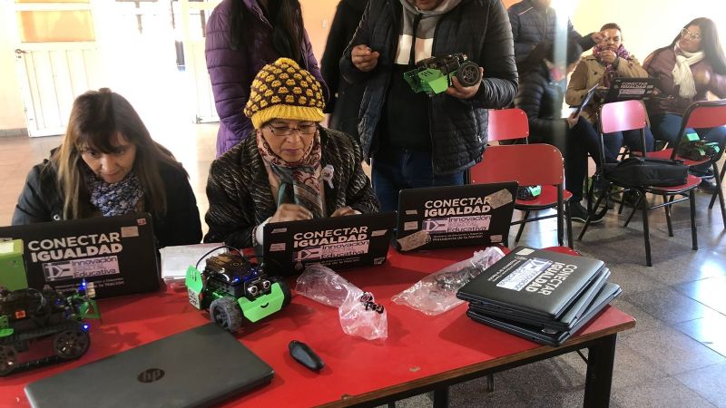 Taller de educación digital y robótica para docentes de nivel inicial y primaria