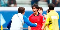 El desaforado festejo de Choi Seok-Hyun luego de abrir el marcador frente a Nigeria.