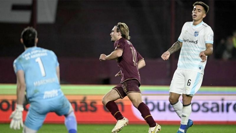 Lanús venció a Atlético Tucumán, que se complica