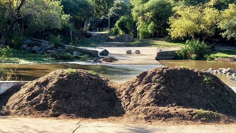 Vecinos de Pomancillo Oeste sin paso por el baden