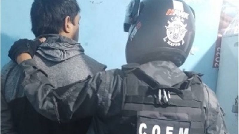 Hombre violento regresó a la casa e intentó golpear a su ex pareja