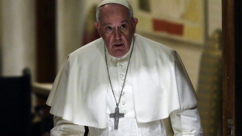 Internaron al Papa Francisco
