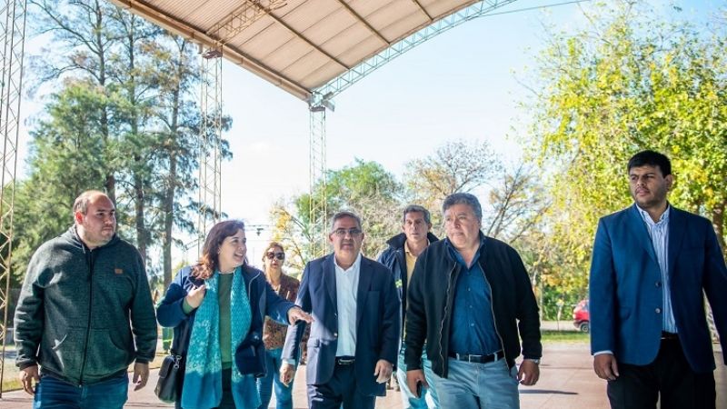 El Gobernador recorrió obras en Capayán