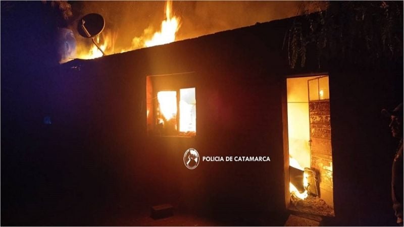 Voraz incendio de una vivienda en Tinogasta
