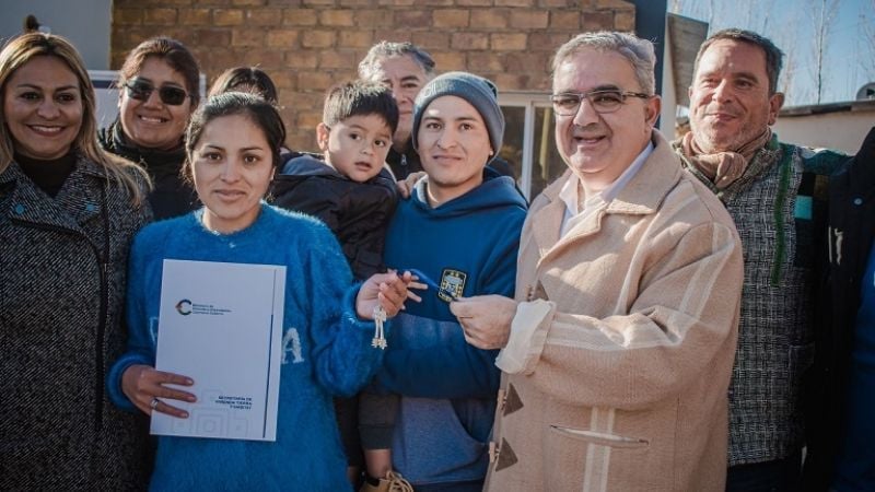 Entregaron viviendas construidas con fondos mineros