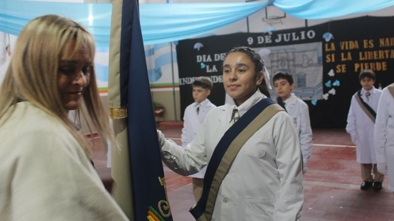 Abanderados y escoltas del Colegio “Rodolfo Senet”