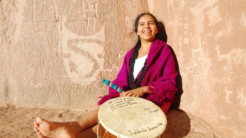 Las coplas de Mariana Carrizo deleitarán en la apertura del Poncho 2023