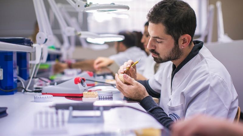 Ampliatoria de validez nacional para la Tecnicatura Superior en Prótesis Dental