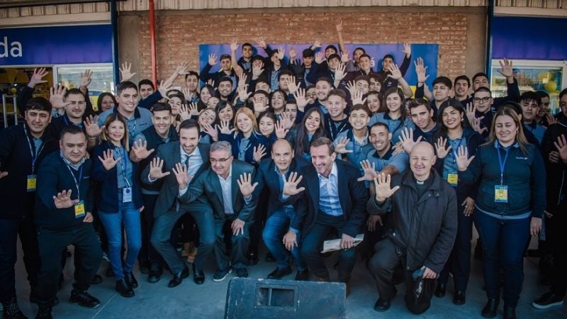 Carrefour abrió su tercera sucursal e incorporó 100 nuevos empleados