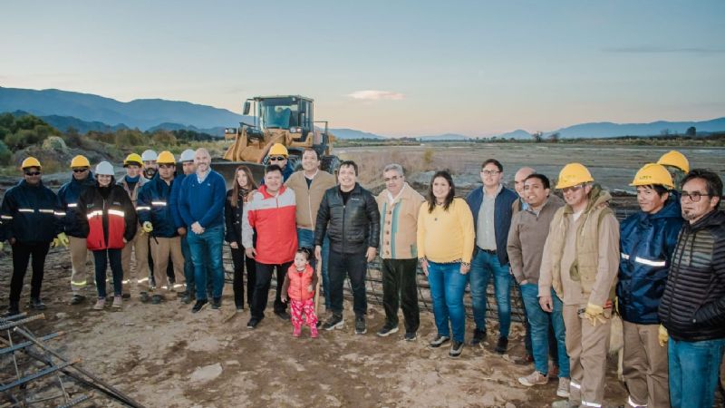 Avanzan las obras de nuevos puentes sobre el Río Santa María