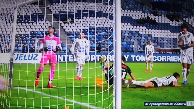 Defensa venció a Centro Español por Copa Argentina