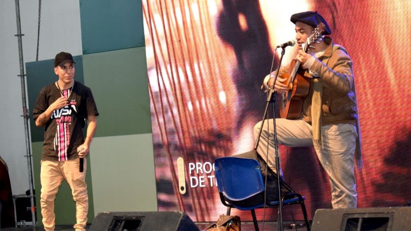 "Payadores vs. raperos": la música como puente cultural