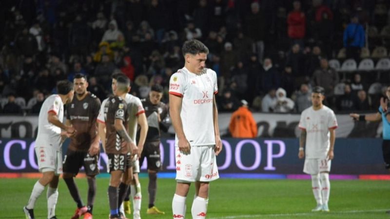 Huracán volvió a ganar tras 15 partidos en la Liga