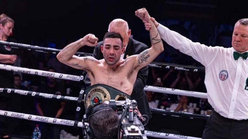 Héctor “Maquinita” Sosa, campeón mundial Pluma