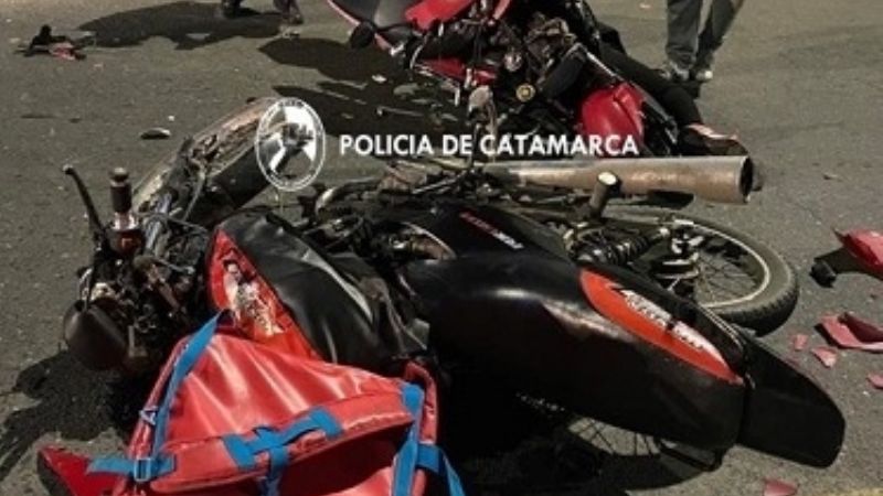 Colisión entre motos: dos heridos