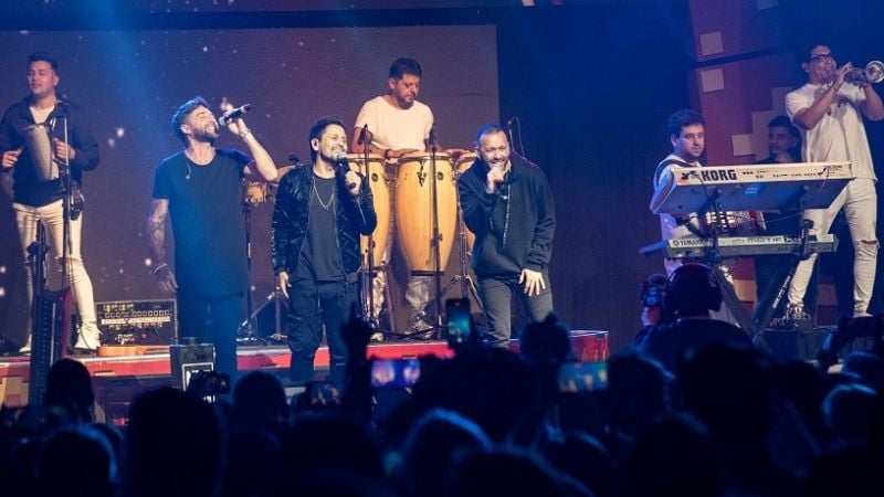 El Poncho se despidió con una imponente fiesta cuartetera de La Konga