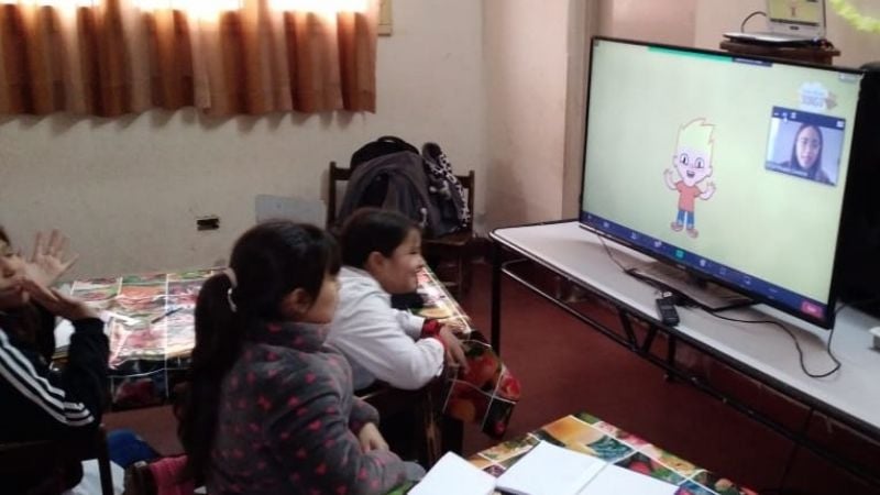 Prueba piloto para la implementación e inicio de clases remotas de inglés