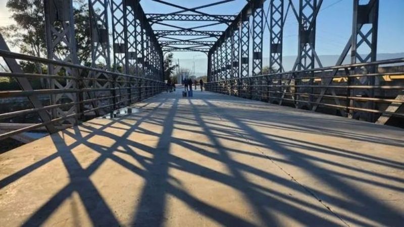 Inauguran la puesta en valor del puente en Tres Puentes