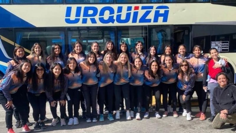 Las chicas del hockey, en el Argentino "C", en Santiago