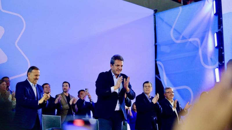 Raúl acompañó a Sergio Massa en su visita a La Rioja