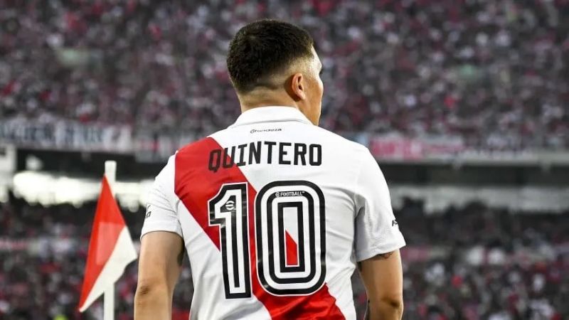 “Juanfer” llamó a dirigentes de River tras firmar con Racing