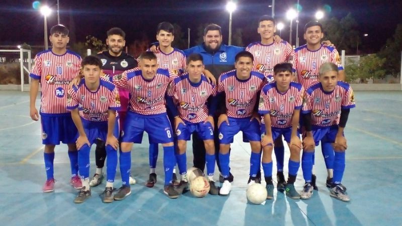 Orgullo de El Auténtico con su equipo de Futsal