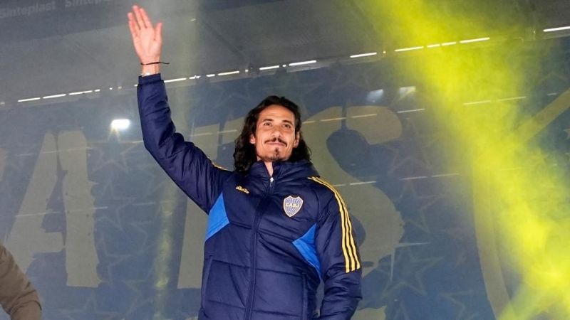 Cavani tuvo una presentación estelar en “La Bombonera”