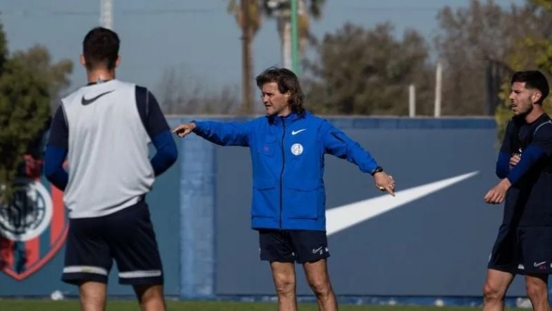 Insua tiene los “11” para visitar a Racing