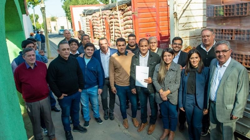 $21 millones en materiales a clubes capitalinos