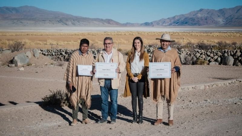 Laguna Blanca recibió su certificado de candidato a mejor pueblo turístico del mundo