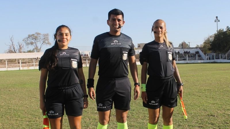 Día histórico en Las Chacras; dos chicas jueces de línea