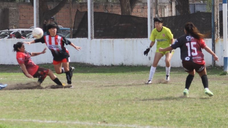Las “Sagradas” bailaron al ritmo del “Cuarteto Pincha”