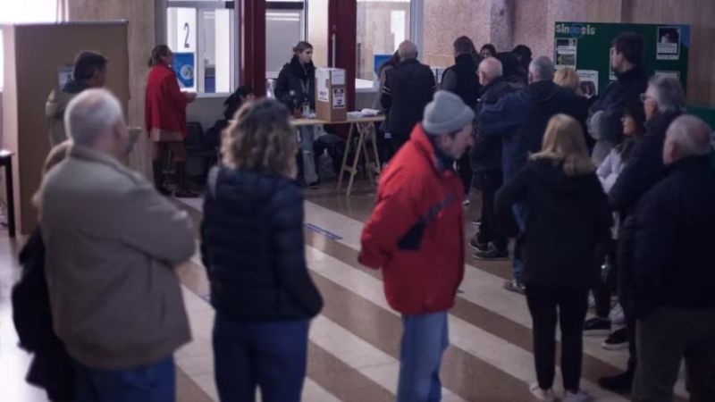 A menos de hora del cierre de los comicios, votó el 61,5% del padrón