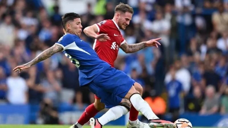 Enzo y Alexis, a mano en el primer cruce de “Premier”