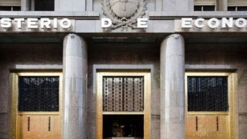 Economía calcula que el traspaso a precios de la devaluación no será muy alto