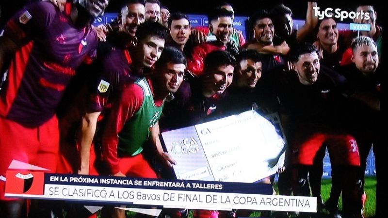 Colón eliminó a Lanús y enfrentará a Talleres