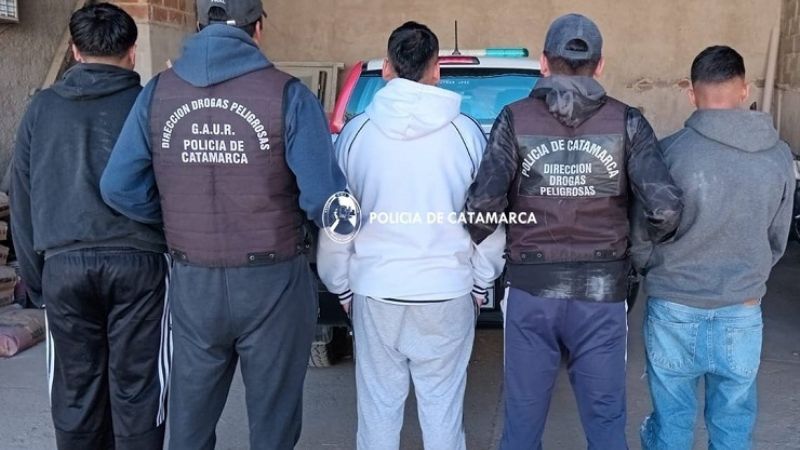 Tres detenidos con marihuana y cocaína