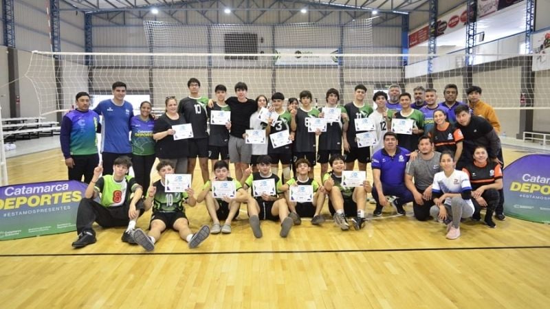 Capital se quedó con todas las plazas del Vóley a los “Evita”