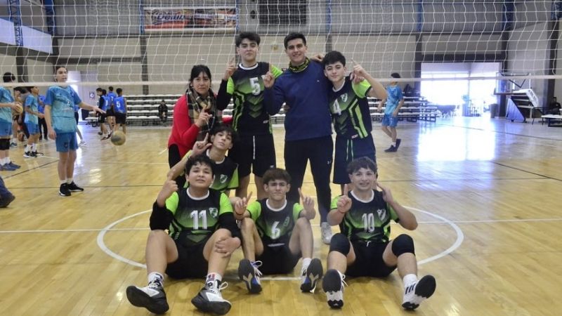 Capital se quedó con todas las plazas del Vóley a los “Evita”