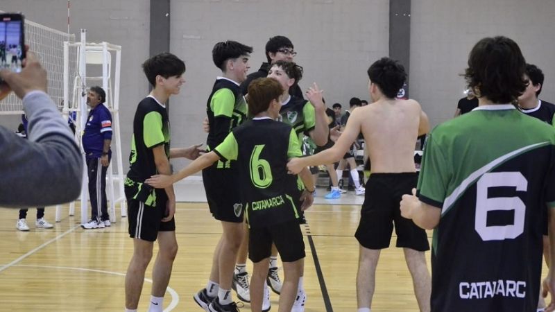 Capital se quedó con todas las plazas del Vóley a los “Evita”