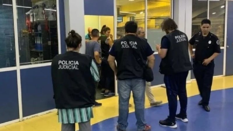 Allanan "La Bombonera" por supuesta reventa de entradas