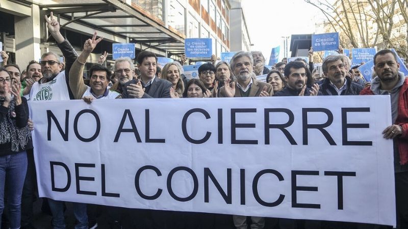 Repudiaron la propuesta de Milei de cerrar el Conicet