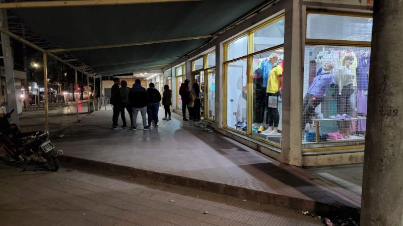 Noche de tensión en Río Cuarto: al menos 17 detenidos por intentos de saqueos a comercios
